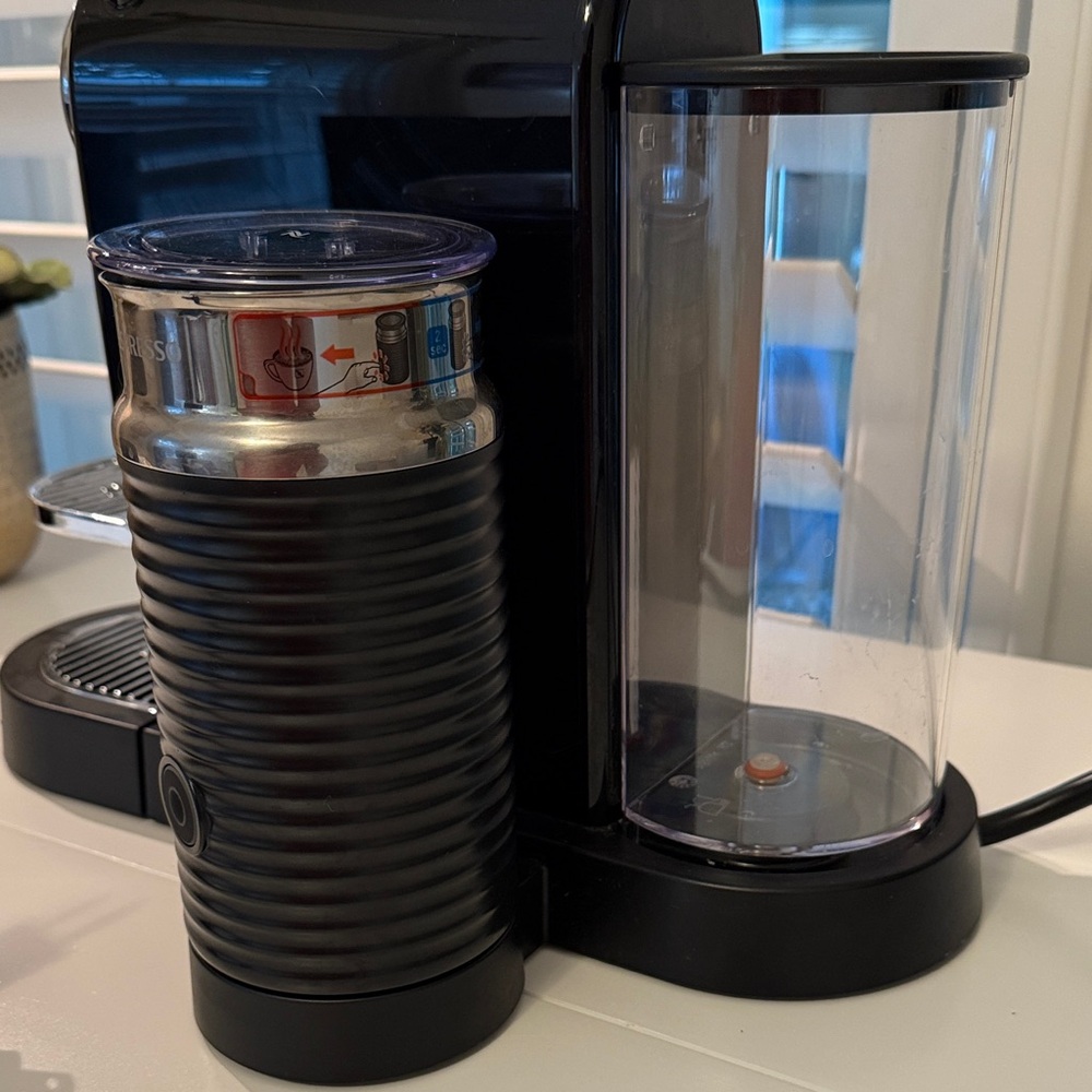Nespresso Original Citiz Espresso Machine with Milk Frother - Black - Picture 7 of 8
